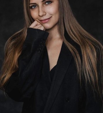 Полина